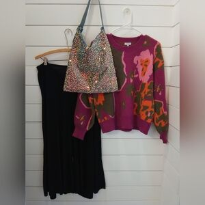 Beautiful floral sweater, **Sm. EUC other items seperate or bundle